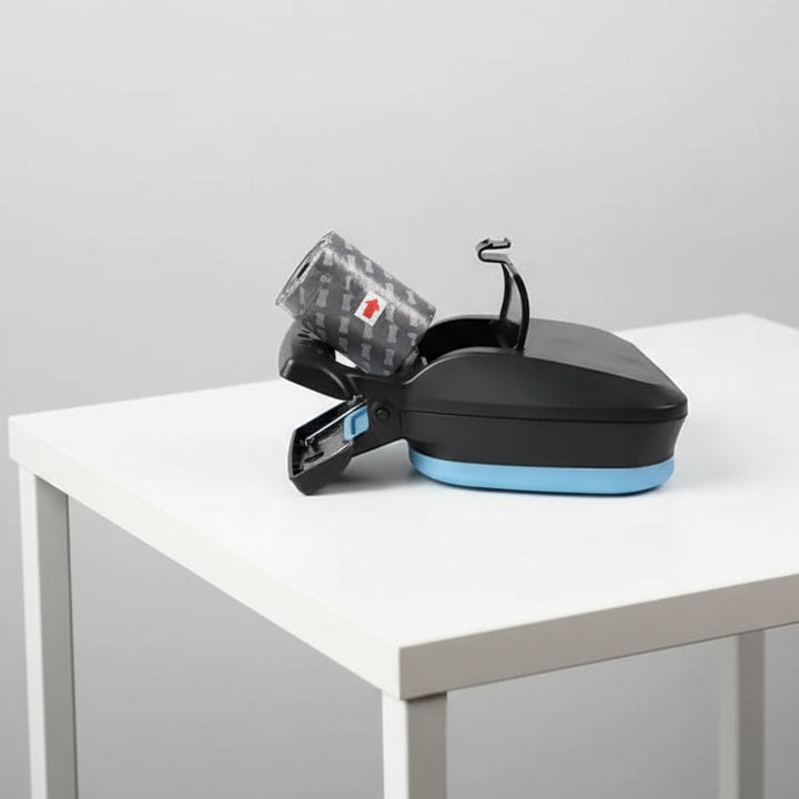 Foldable Pet Waste Scooper with Bags – Hygienic & Effortless Cleaning
